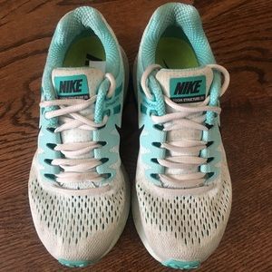 Women’s Nike Running Shoes (Size 5)